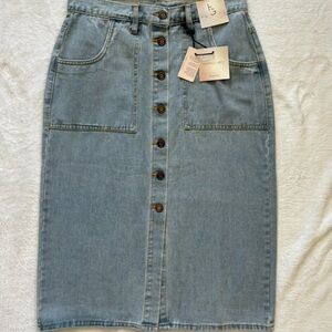 Elegant Denim Button-Front Midi Skirt